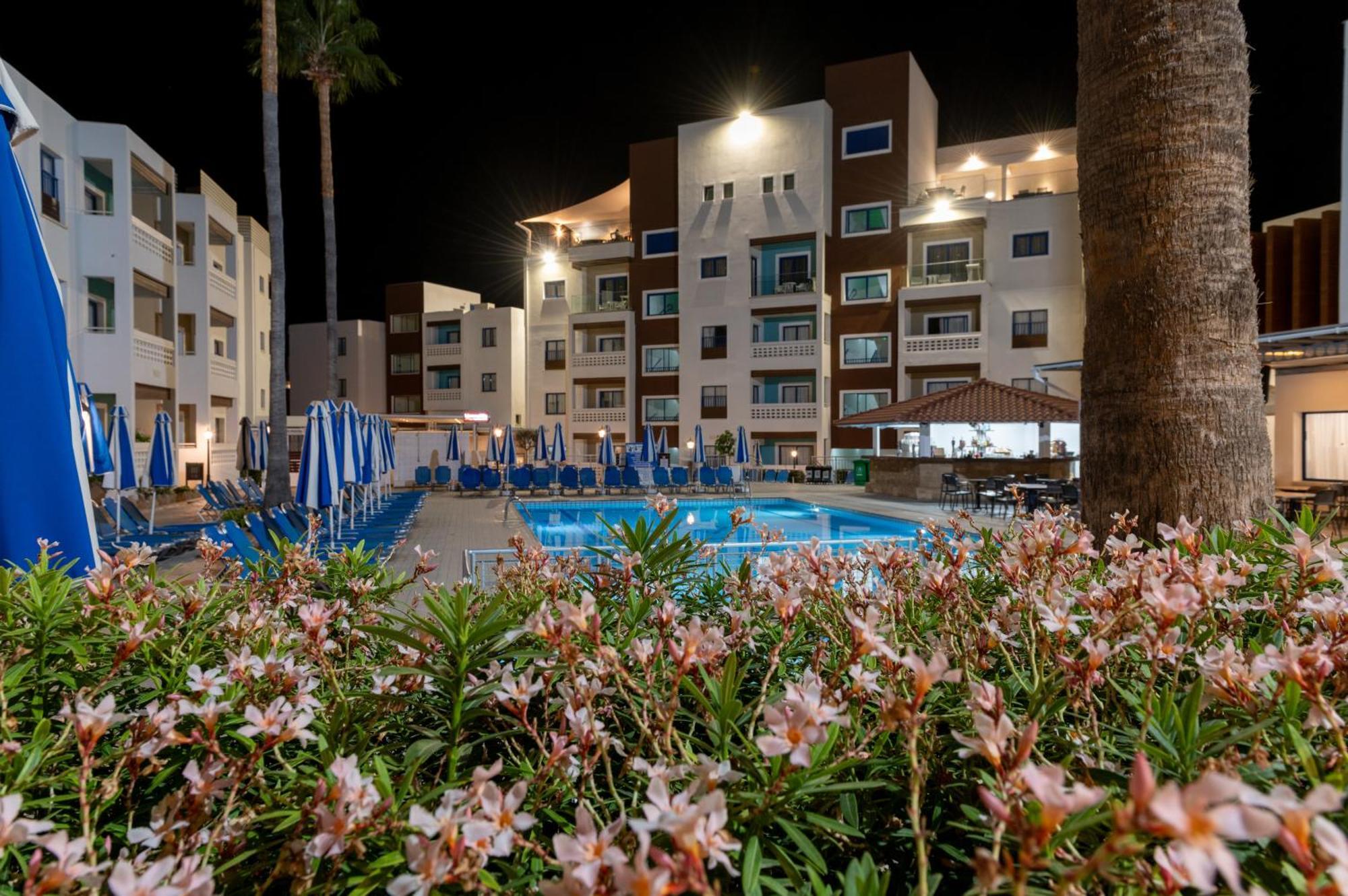 Kefalos Damon Hotel Apartments Paphos Exterior foto